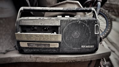 polyinen_tyomaa tekee_musiikistakin_ polyista